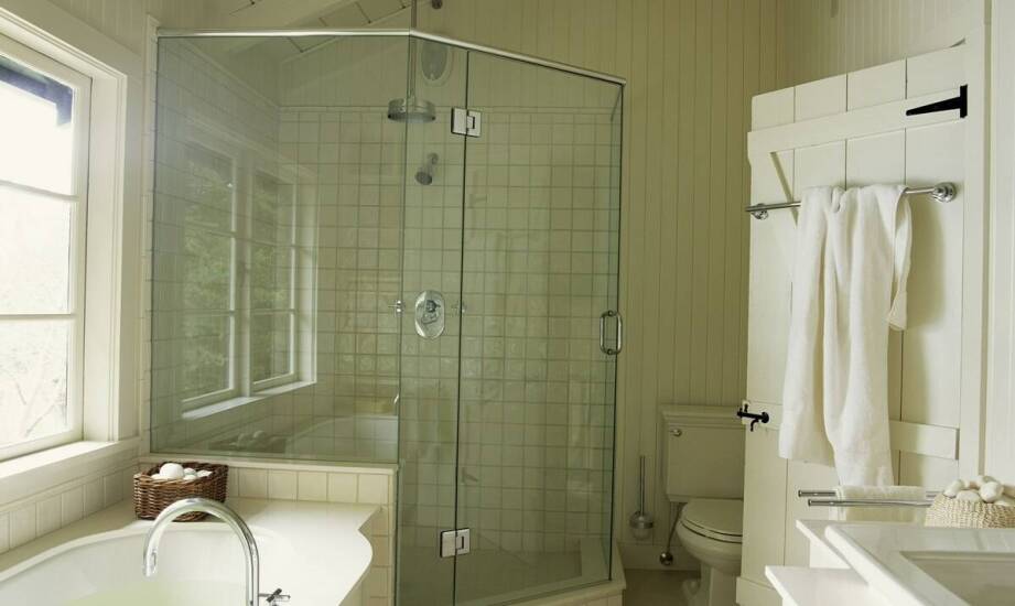 Jak wybrać idealną kabinę prysznicową? Najważniejsze wskazówki i trendy