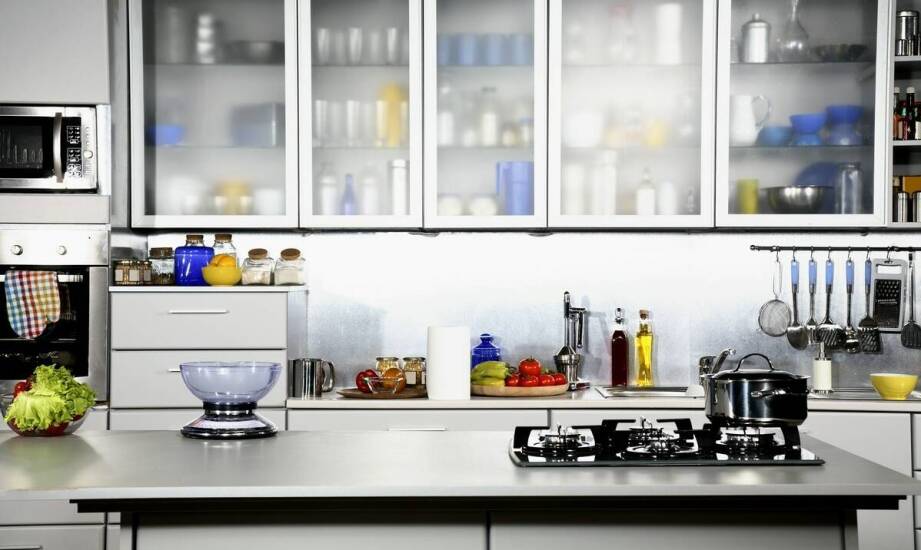 Szkło dekoracyjne do kuchni – inspiracje i praktyczne zastosowania