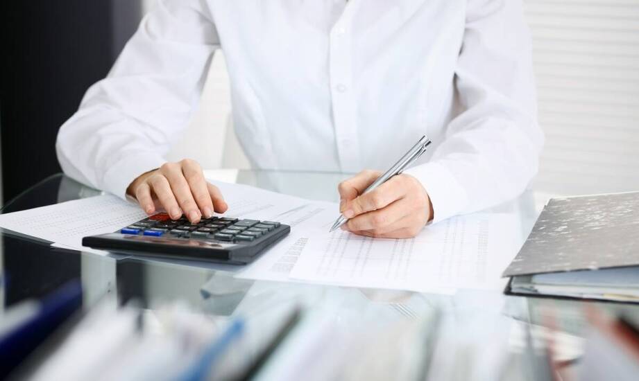 Jak wybrać skuteczne i niedrogie biuro rachunkowe? Praktyczne wskazówki
