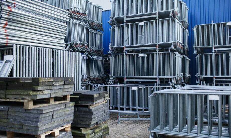 Kontenery stalowe – zastosowania, zalety i najważniejsze informacje