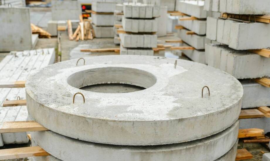 Beton architektoniczny – czym jest i jakie możliwości oferuje ten materiał