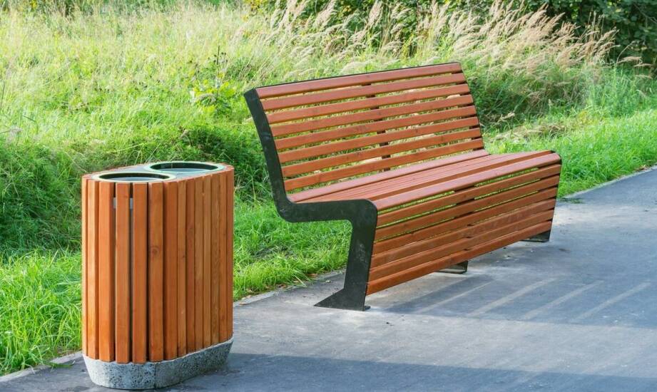 Jak wybrać praktyczny zestaw ławek do ogrodu i przestrzeni publicznej