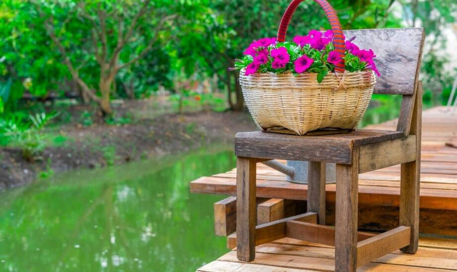 Kosze betonowe z daszkiem – trwałość i estetyka w przestrzeni publicznej