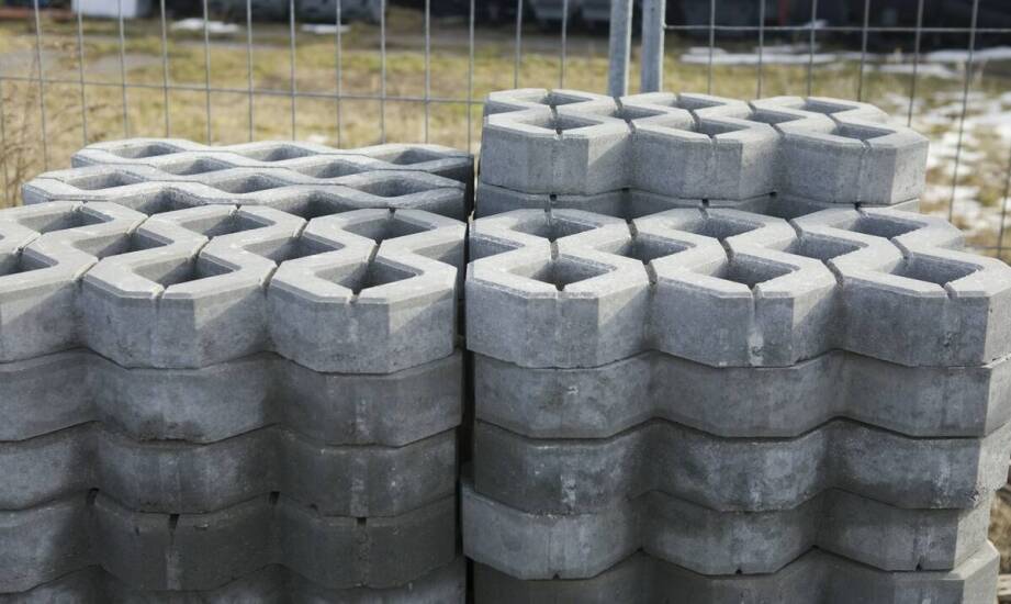 Kosze betonowe sześciokątne – zalety i inspiracje do aranżacji przestrzeni