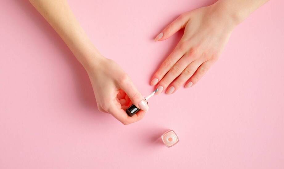 Jak działa frezarka do manicure i na co zwrócić uwagę przy wyborze?