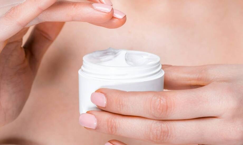 Jak działa krem przeciw rozstępom? Skuteczność, składniki, porady