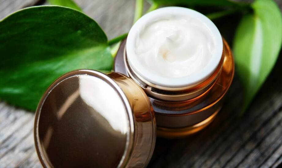 Krem z retinolem – działanie, efekty stosowania i najważniejsze zalety