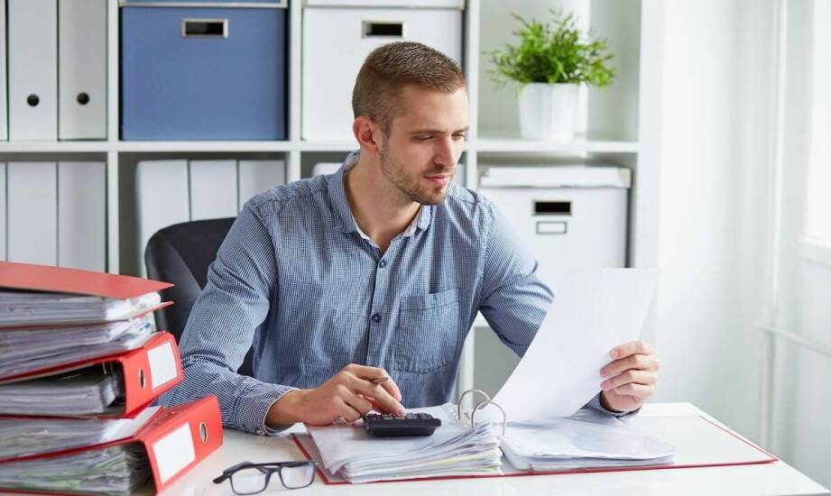 Jak wybrać dobrego doradcę podatkowego i kiedy warto skorzystać z usług?