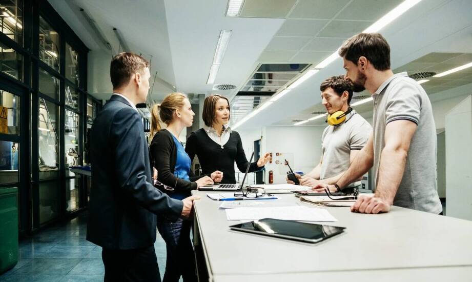 Obsługa kadrowa – najważniejsze informacje i aktualne trendy w branży