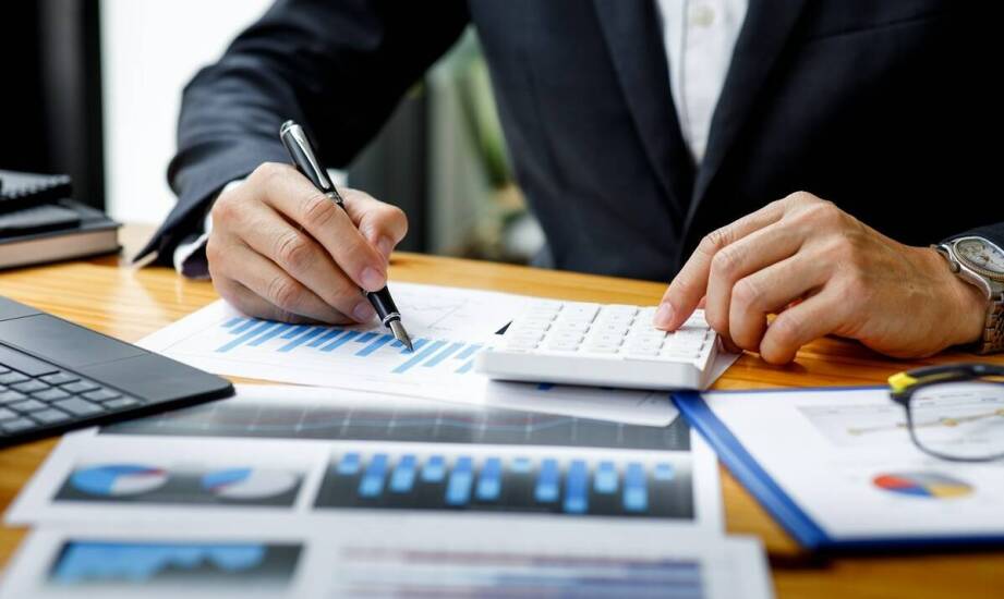 Obsługa księgowa firm – jak usprawnić finanse i uniknąć kosztownych błędów