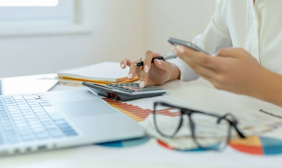 Na czym polega pełna księgowość i jakie korzyści zapewnia firmom?