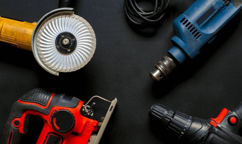 Jak wybrać najlepsze elektronarzędzia – porady i najważniejsze kryteria