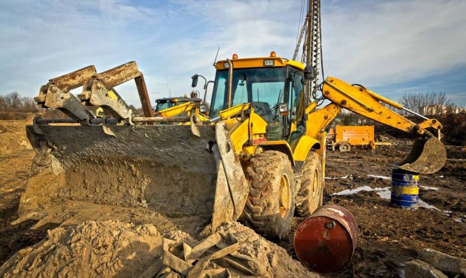 Sprzęt budowlany na wynajem – przegląd dostępnych opcji i zastosowań