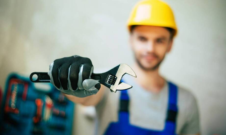 Jak dbać o elektronarzędzia i kiedy warto zdecydować się na naprawę?