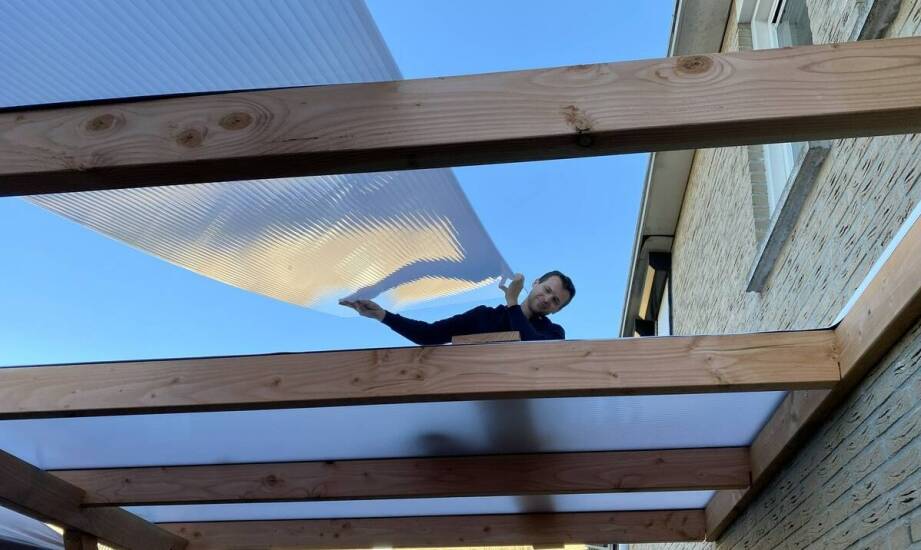 Jak wybrać najlepsze rozwiązanie na zadaszenie tarasu lub ogrodu?