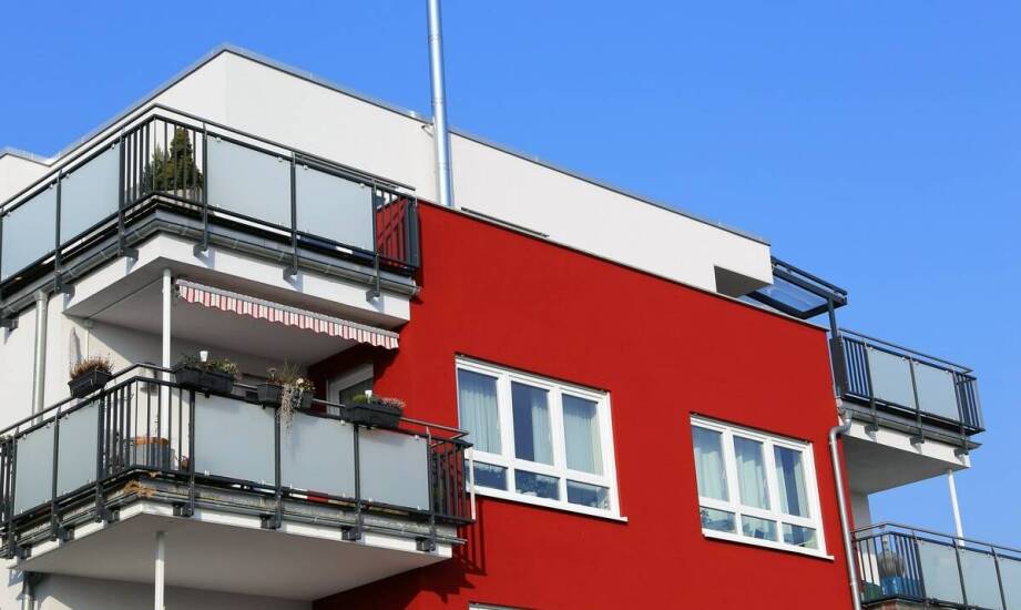 Pomysły na zabudowę balkonu – inspiracje, zalety i najważniejsze informacje