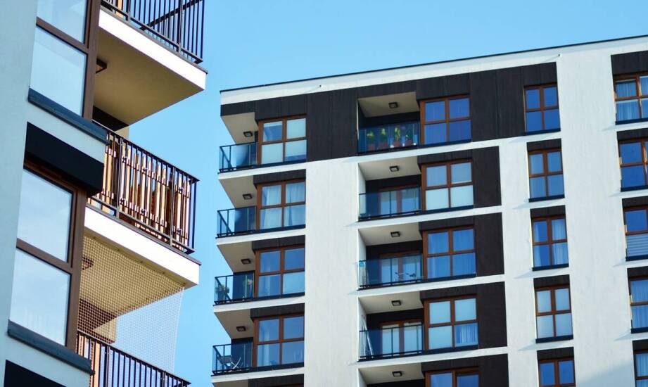 Jak zmienić balkon w funkcjonalną przestrzeń – inspiracje i porady