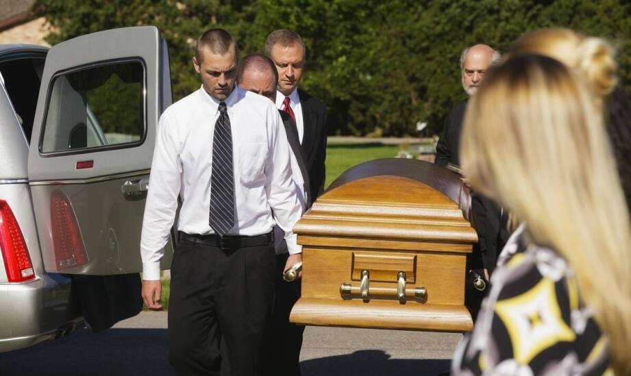 Jak przebiega procedura sprowadzenia zwłok z USA do Polski krok po kroku