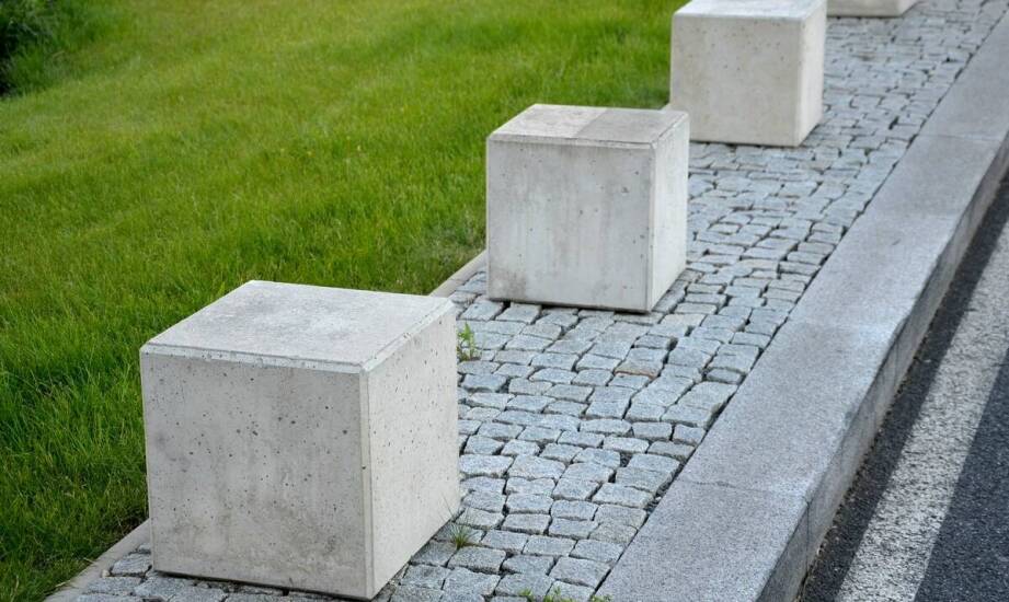 Jak wybrać kostkę brukową do ogrodu i podjazdu? Porady i inspiracje