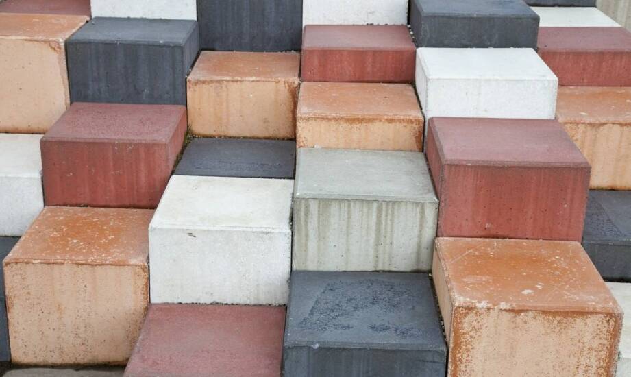 Jak wybrać kostkę brukową i zrealizować trwałą aranżację nawierzchni