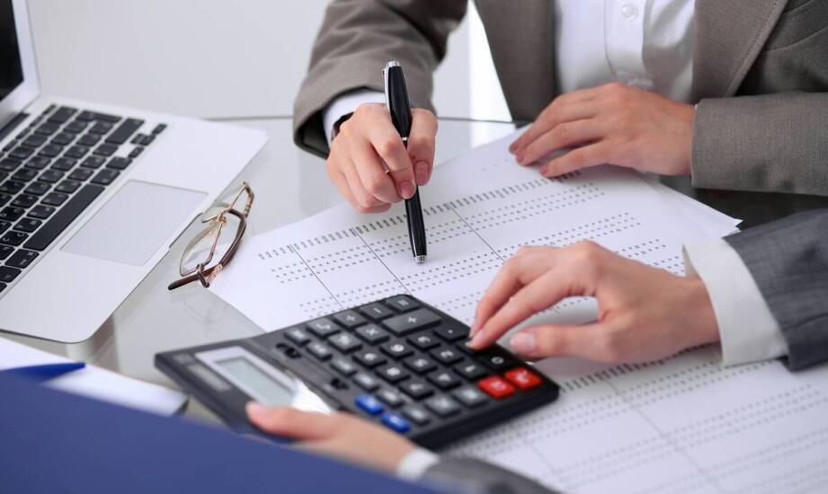 Jak wybrać zaufane biuro rachunkowe i księgowego do obsługi firmy?