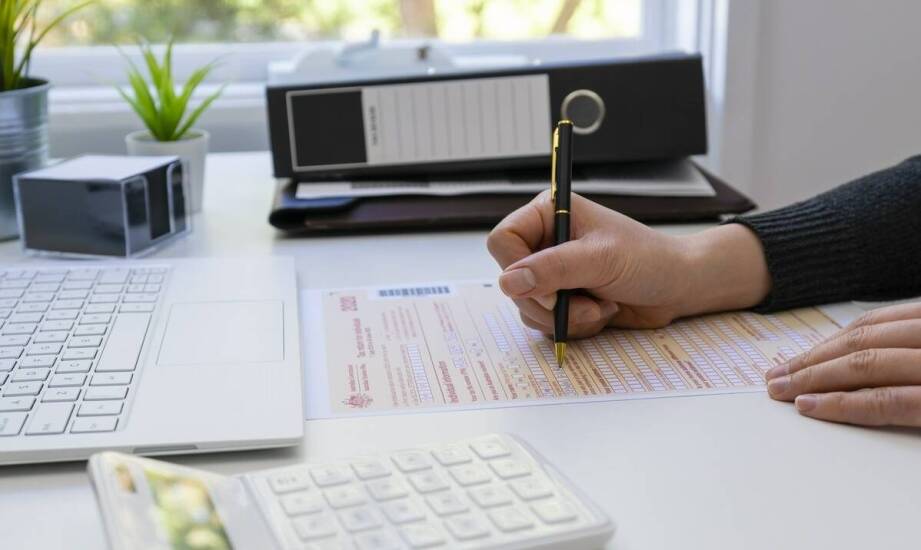 Jak działa biuro podatkowe i kiedy warto skorzystać z jego usług?