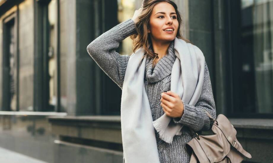 Szaliki ręcznie robione – inspiracje, materiały i sposoby noszenia