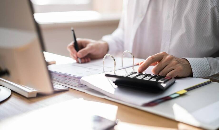 Jakie usługi oferuje biuro rachunkowe i kiedy warto z nich skorzystać