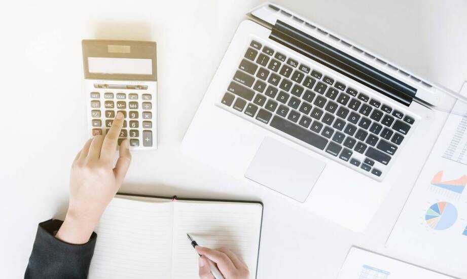 Jak działają usługi księgowe i kiedy warto z nich skorzystać?