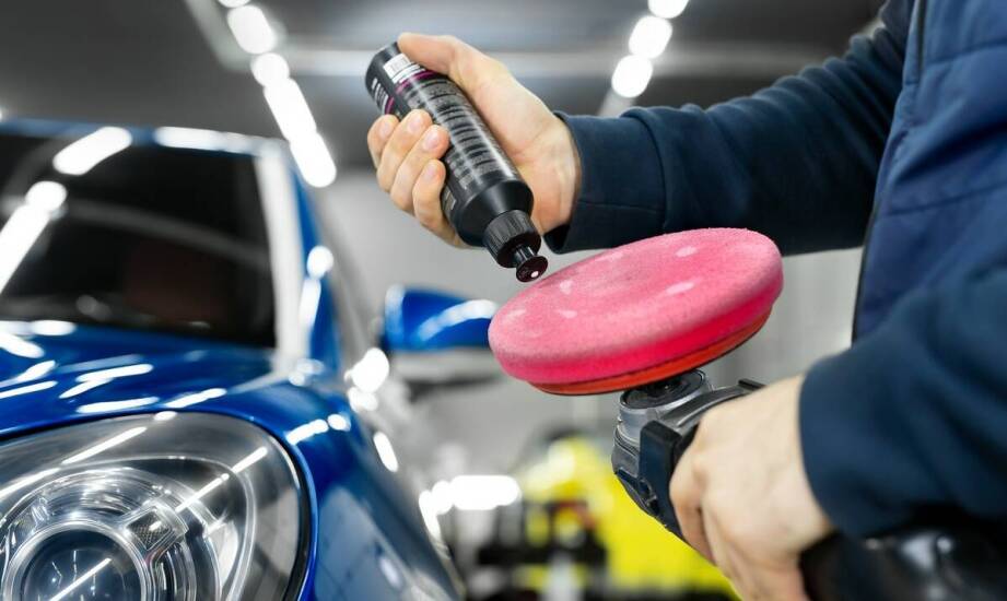 Kosmetyka samochodowa – jak zadbać o lakier, wnętrze i felgi auta