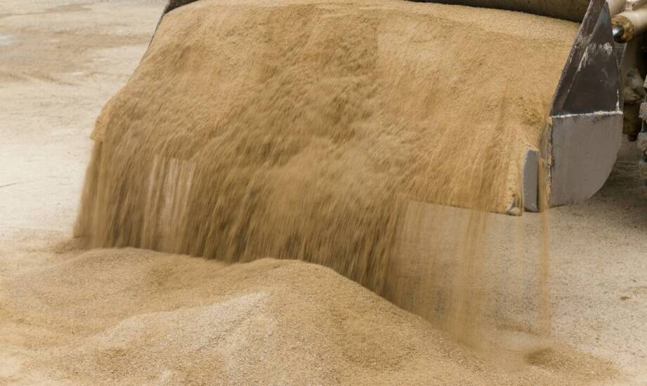 Piaskowanie – na czym polega, kiedy warto je stosować i jakie daje efekty