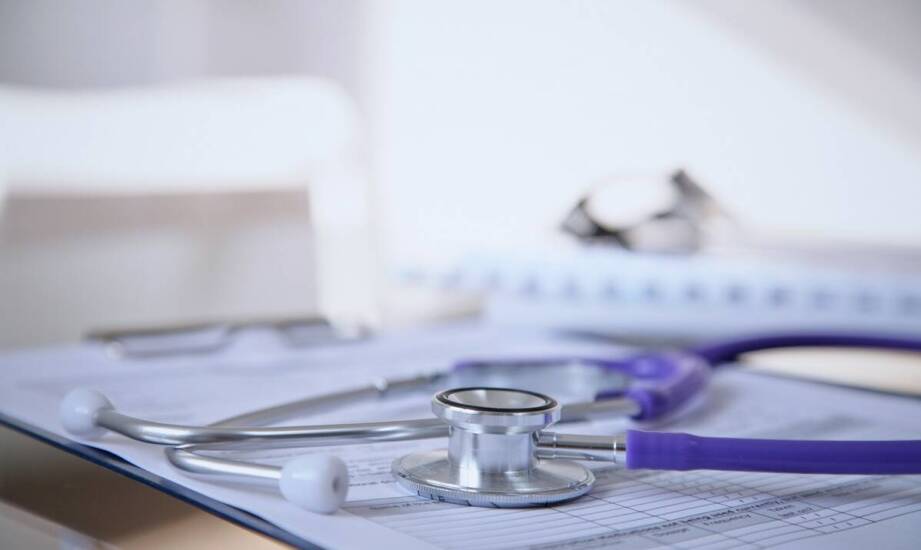 Jak wybrać odpowiednie ubezpieczenie zdrowotne i na co zwrócić uwagę?