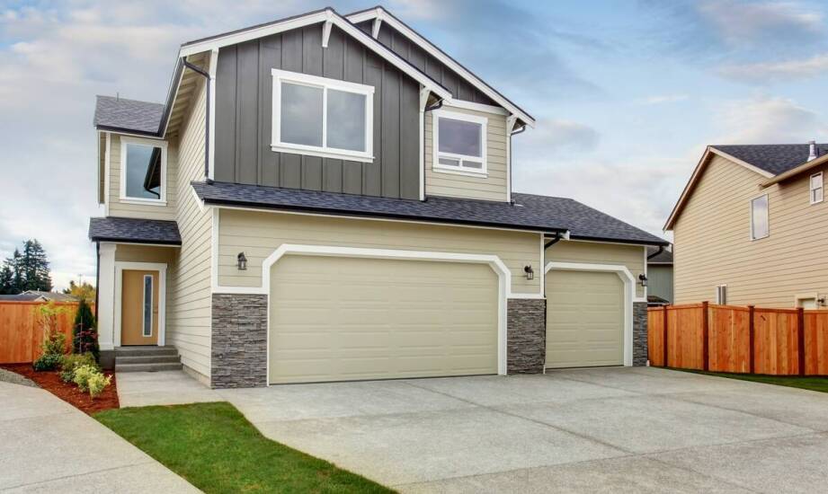 Jak wybrać segmentową bramę garażową – najważniejsze informacje i porady