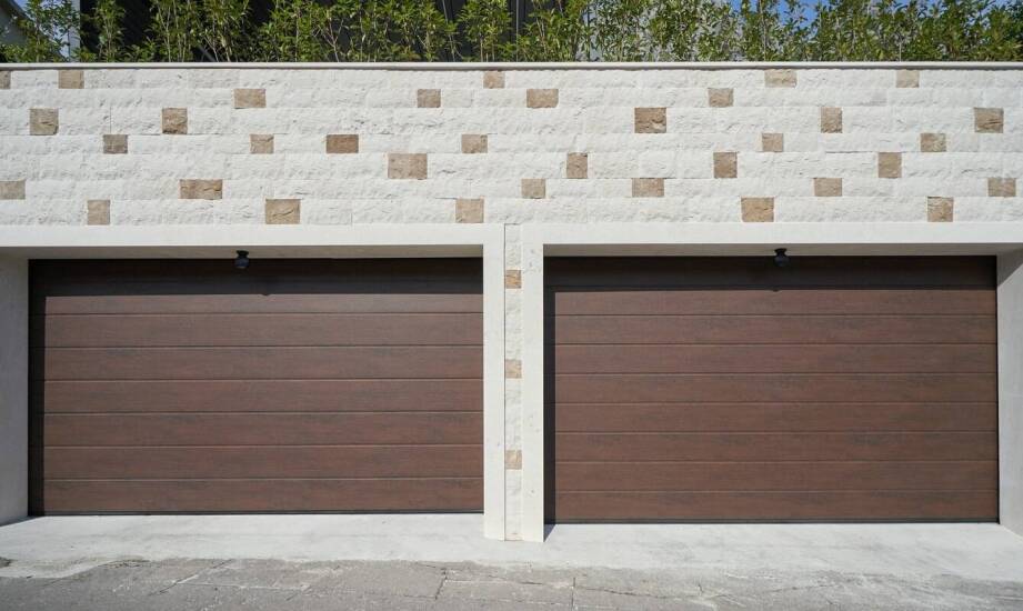 Jak wybrać segmentową bramę garażową? Przegląd najważniejszych rozwiązań