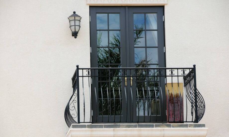 Jak wybrać funkcjonalne drzwi balkonowe – najważniejsze kryteria wyboru