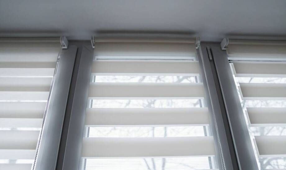 Rolety nadstawne – rozwiązanie podnoszące komfort i bezpieczeństwo domu