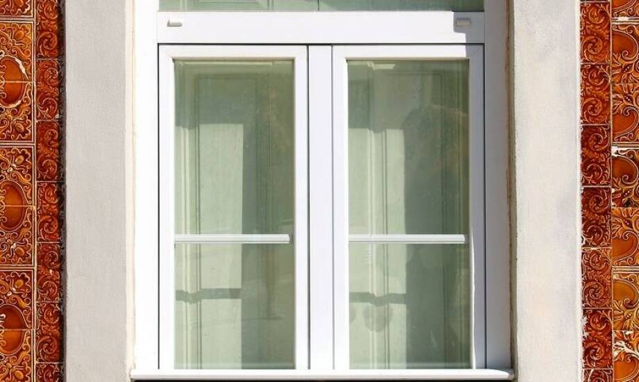 Okna antracytowe – modne rozwiązanie w nowoczesnych aranżacjach wnętrz