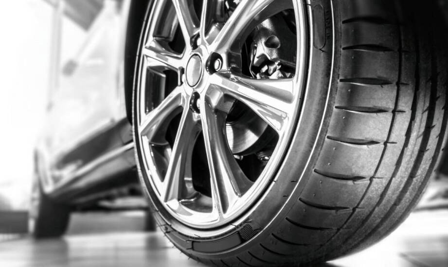 Jak szybko i bezpiecznie sprzedać używane felgi – praktyczne wskazówki