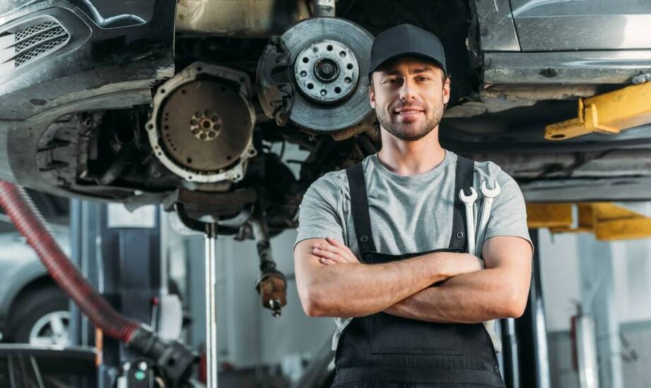 Jak rozpoznać dobrego mechanika samochodowego i na co zwrócić uwagę?