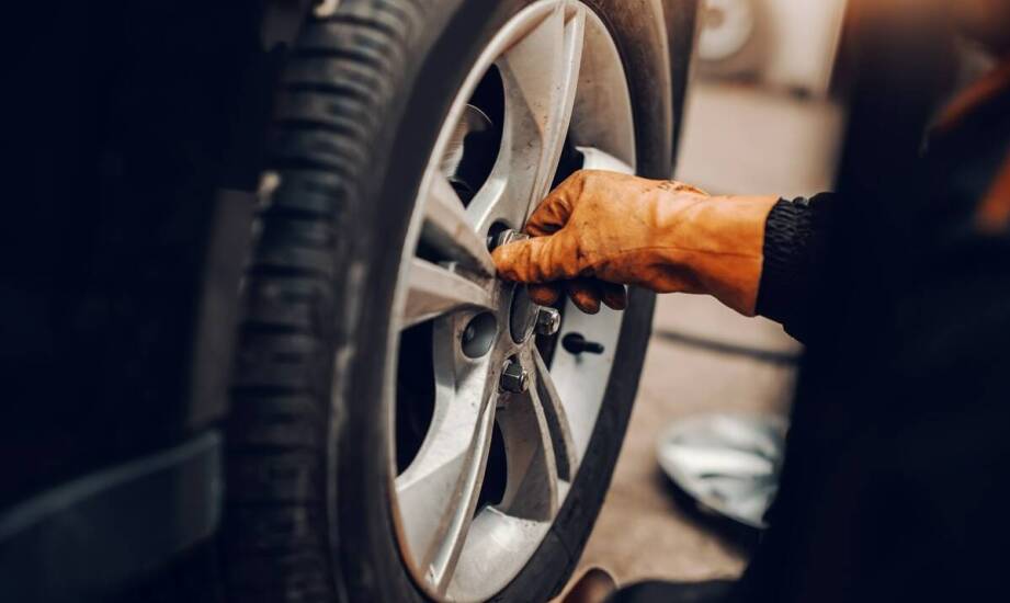 Najczęstsze przyczyny uszkodzeń felg i skuteczne sposoby ich naprawy