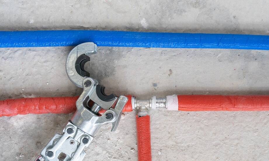 Porównanie modeli zaciskarek akumulatorowych dostępnych na rynku