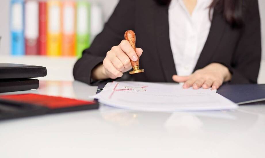 Jak skutecznie skorzystać z pomocy prawnej i czym zajmuje się adwokat