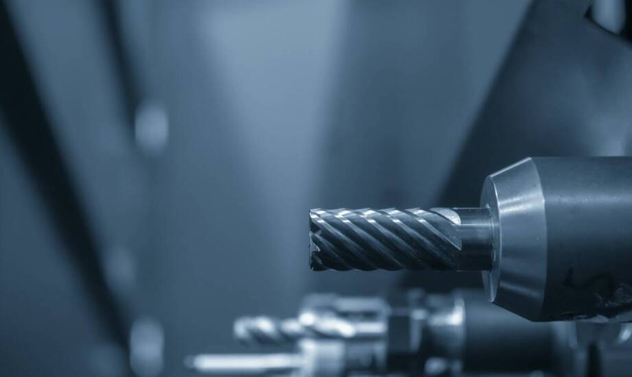 Jak przebiega obróbka gwintów? Kluczowe metody i zastosowania w przemyśle