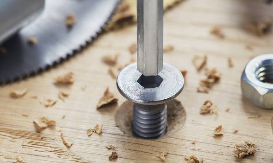 Jak działa frez do gwintów wewnętrznych i kiedy warto go stosować?