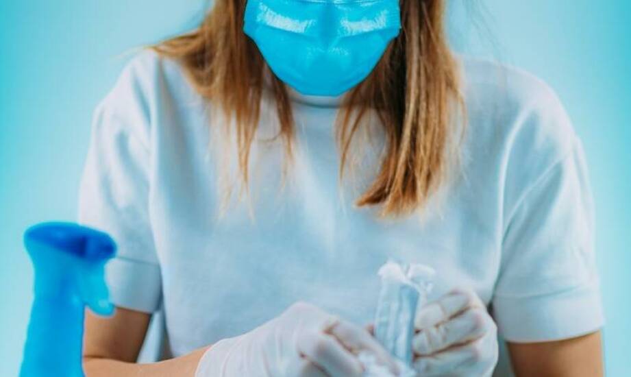 Jak skutecznie przeprowadzić dezynfekcję pomieszczeń i powierzchni?