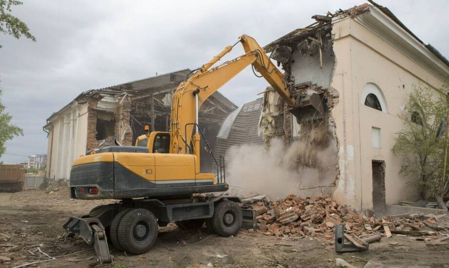 Na czym polega rozbiórka budynków? Etapy, zasady i najważniejsze informacje