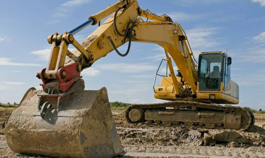 Wynajem koparki – na co zwrócić uwagę i jakie są główne korzyści?