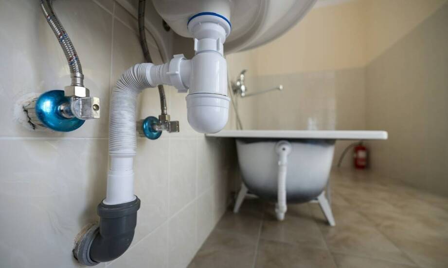 Instalacje wodno-kanalizacyjne i gazowe – co warto wiedzieć przed wyborem?