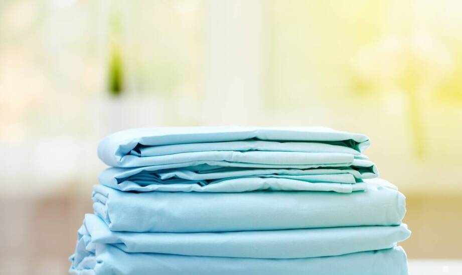 Jak wybrać odpowiednie prześcieradło? Najważniejsze cechy i rodzaje