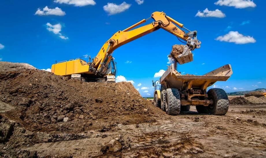 Zastosowania koparko-ładowarki – jakie prace można wykonać tym sprzętem?
